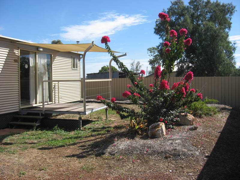 Accommodation Units Dulacca Picture 2