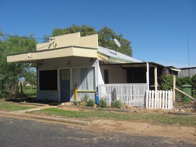 Shop Converted to Cottage Accommodation Picture Shop Converted to Cottage Accommodation Picture