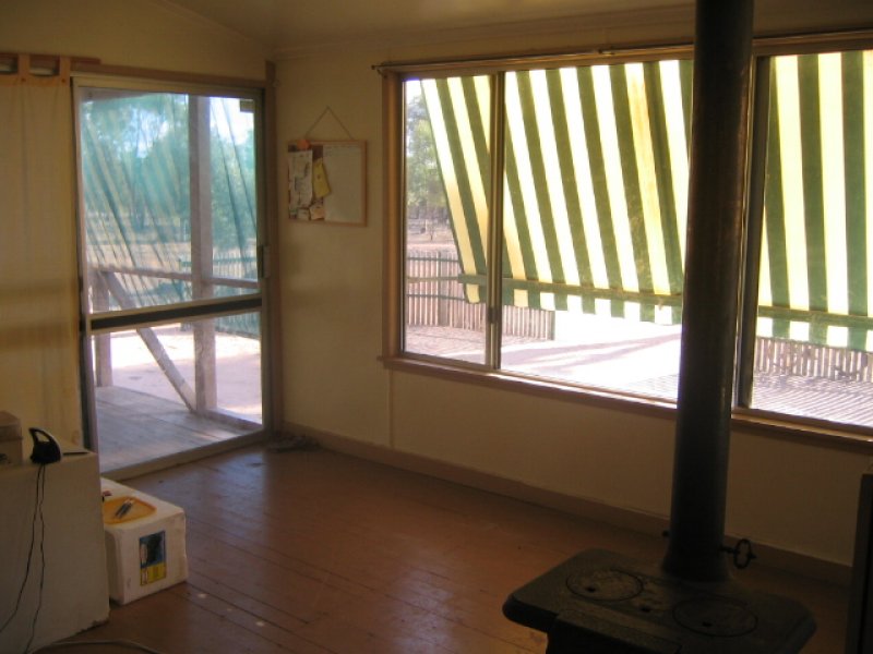 Four bedroom Home on 25 Acres Picture 2