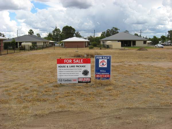 Raceview Estate - 5 Bishop Drive Picture 1