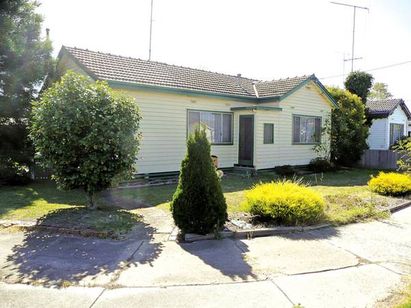 Possible corner development site? Picture 1