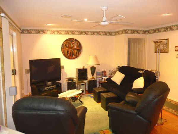 Fabulous Family Living! Picture 3