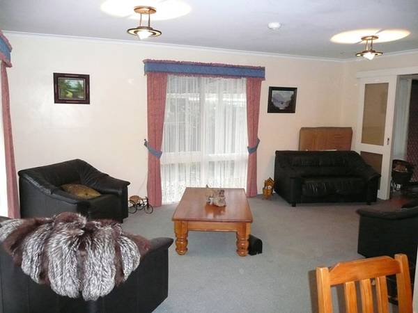 West End and Waiting Picture 3