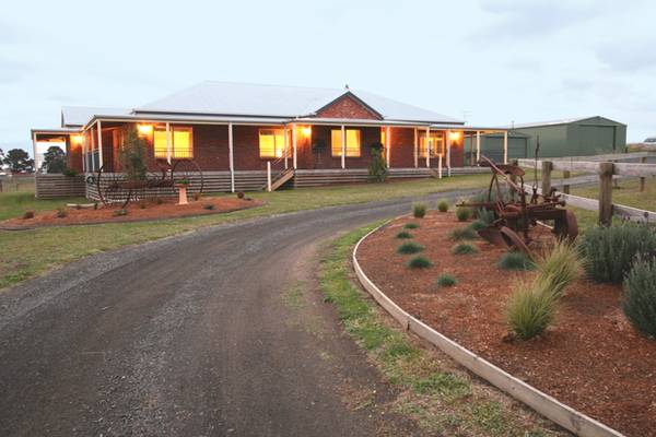 Australiana Homestead Picture 1