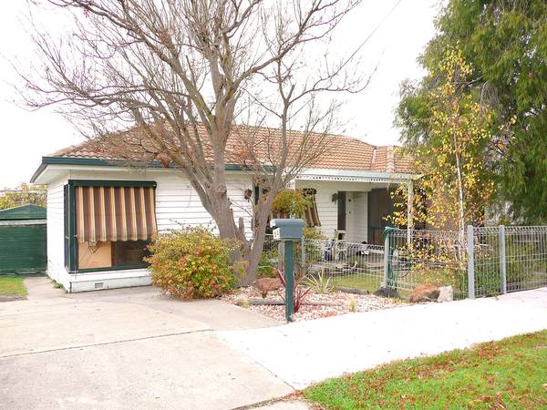 Very affordable first home! Picture 1