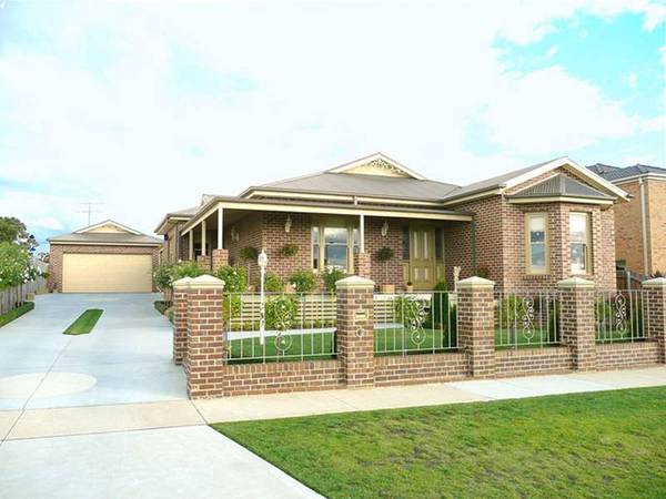 Graceful colonial charm Picture 1