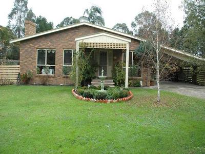 Over 1 acre of privacy! Picture Over 1 acre of privacy! Picture