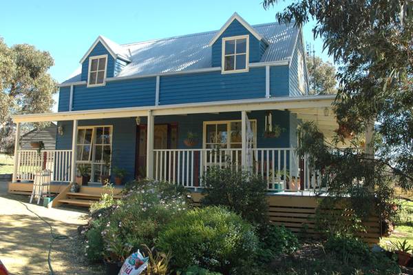 Don't turn the page- Picture 1