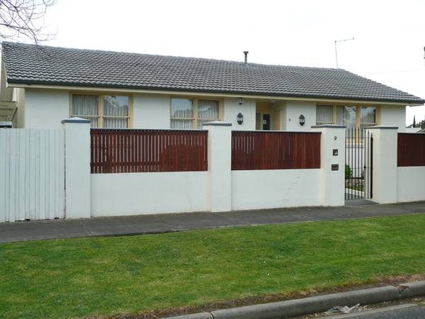 Edge of CBD! Picture 1