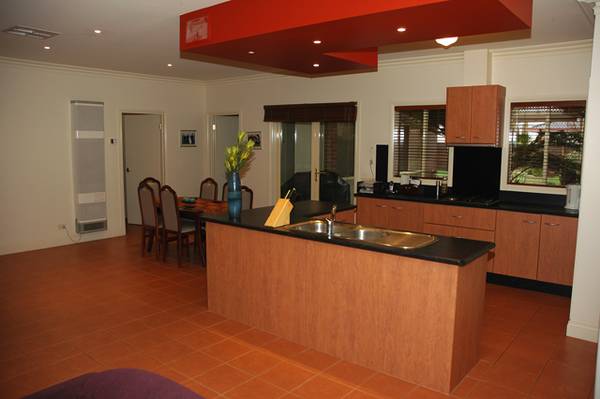 ELEGANCE PLUS Picture 3