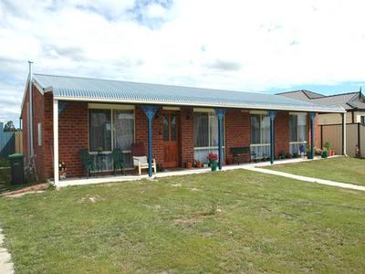 Rainbow Cottage Picture