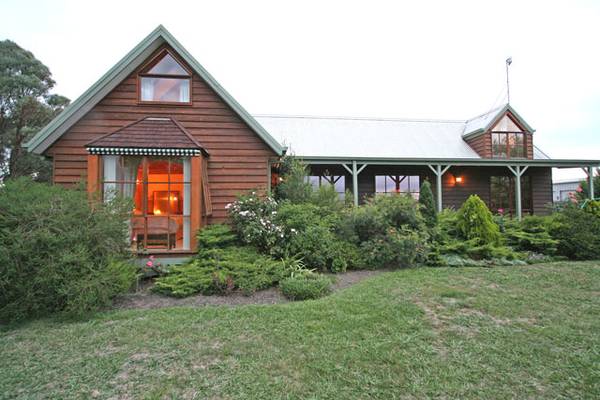 Cats Cottage Picture 1