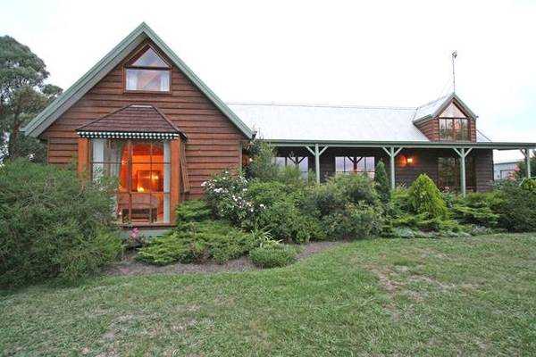 Cats Cottage Picture 1