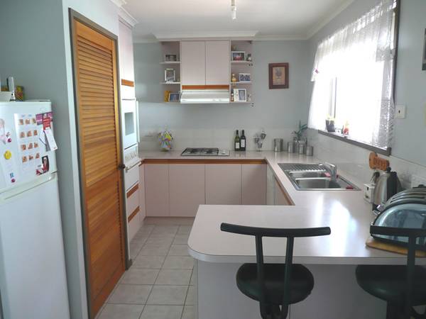 Look whats in behind! Picture 2