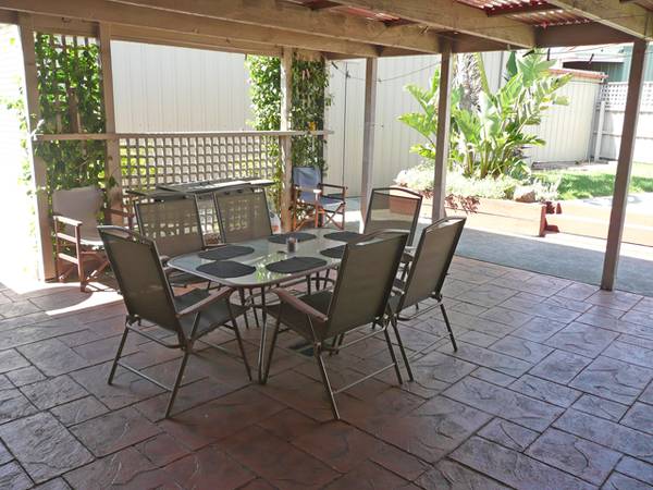 Look whats in behind! Picture 3