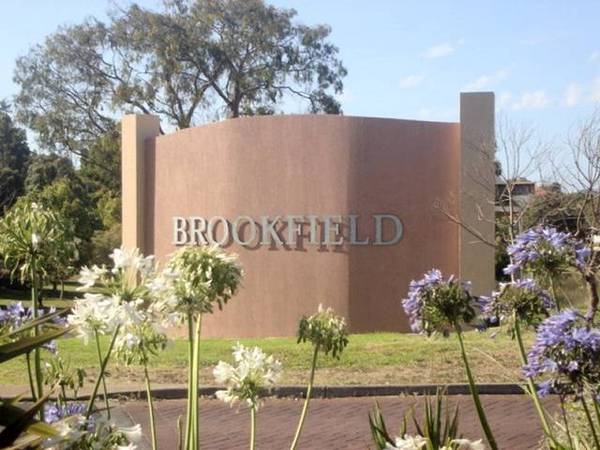 Brookfield Rise Picture 1