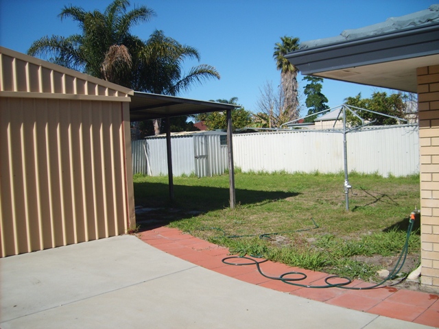 FULLY FURNISHED
- QUITE LOCATION Picture 3