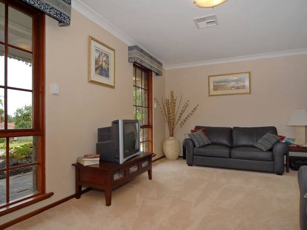 SURE TO IMPRESS! Picture 3