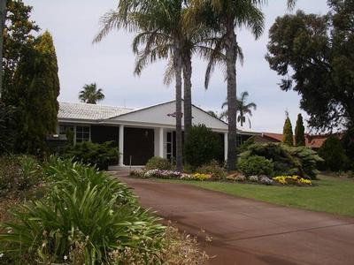 Sought after Location Rossmoyne High School Zone Picture Sought after Location Rossmoyne High School Zone Picture