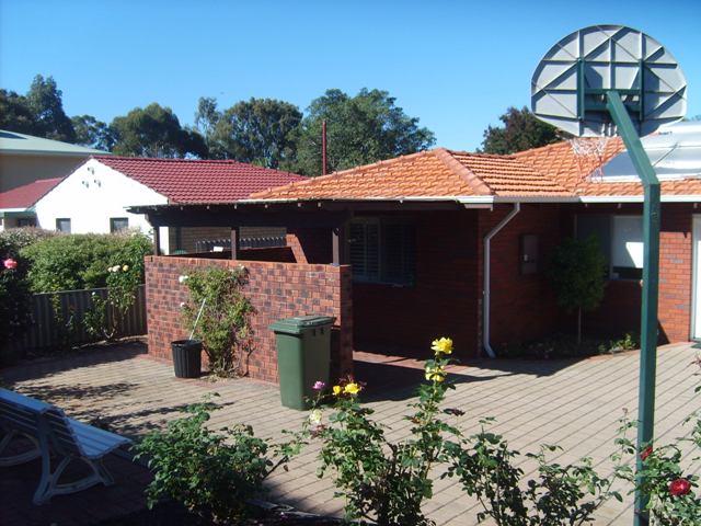 HOME OPEN WED 24TH JUNE FOR 15 MINS ONLY Picture 2