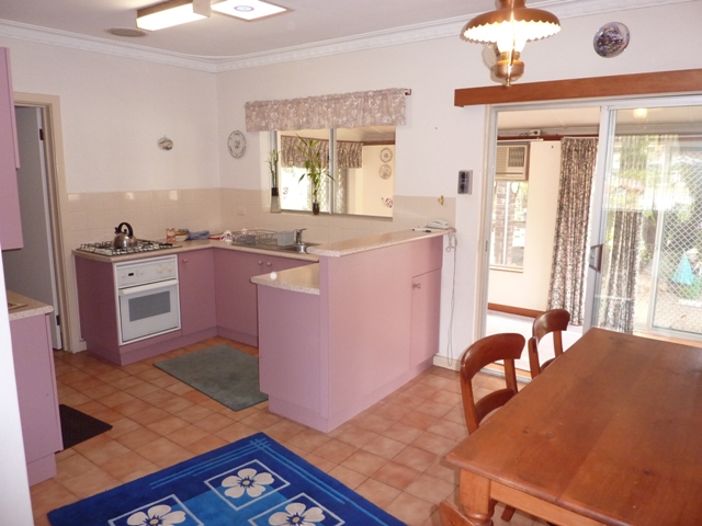 RARE RE-DEVELOPMENT OPPORTUNITY Picture 2