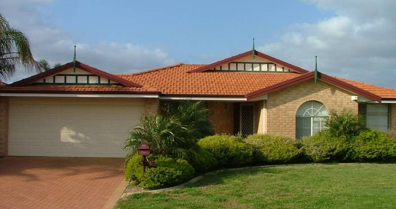 INVESTORS DELIGHT Picture 1