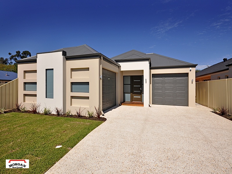 BRAND SPANKING NEW!! Picture 1