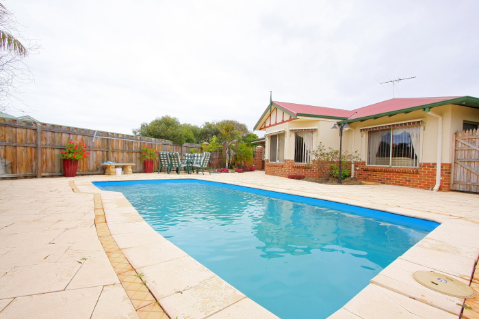 HOME OPEN SUNDAY 31ST JAN 12-12:45 Picture 1