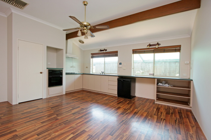 EXTEND YOUR FAMILY; ROOM TO GROW! Picture 2