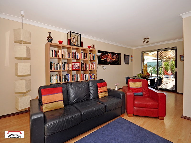 UNDER OFFER, ANOTHER WANTED! Picture 3