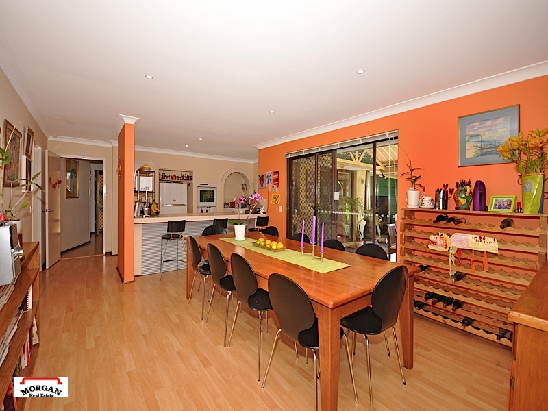 UNDER OFFER, ANOTHER WANTED! Picture 2