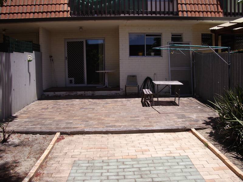 WHAT A BUY! Picture 3