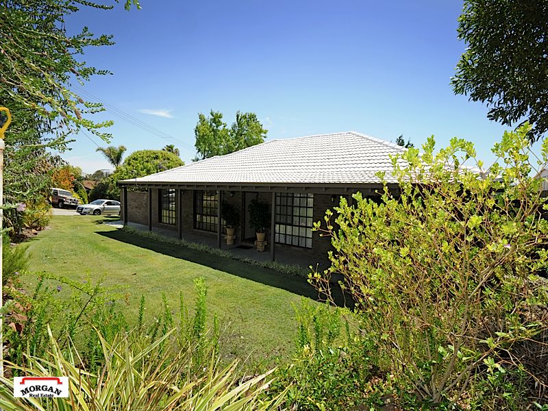 FIVE STAR LIVING! Picture 1