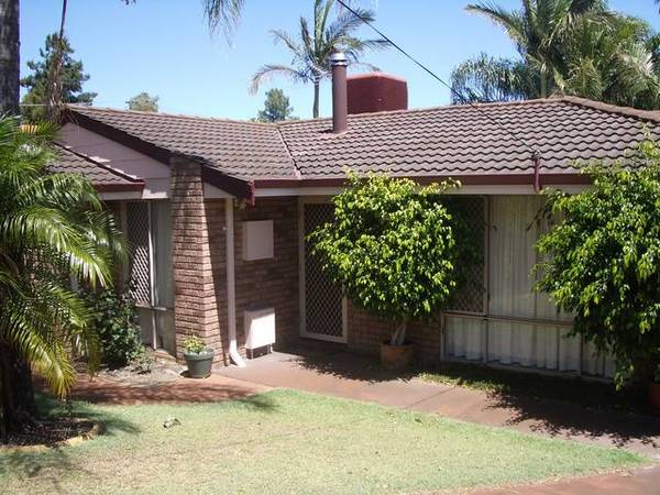 THE ENTERTAINER! Picture 2