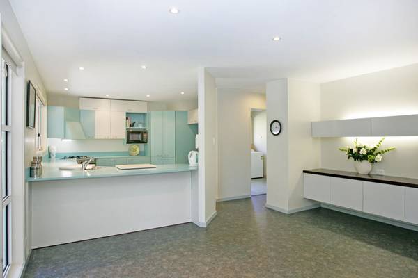 Its Got The Lot Picture 2