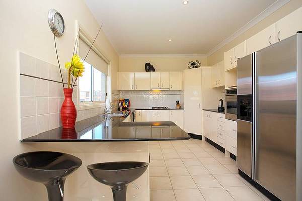 Great home, great location! Picture 3