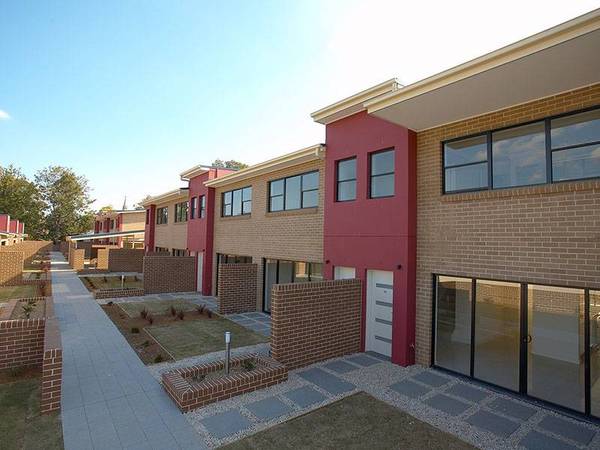 One weeks rent free!! Brand New Modern Townhouses Picture 1