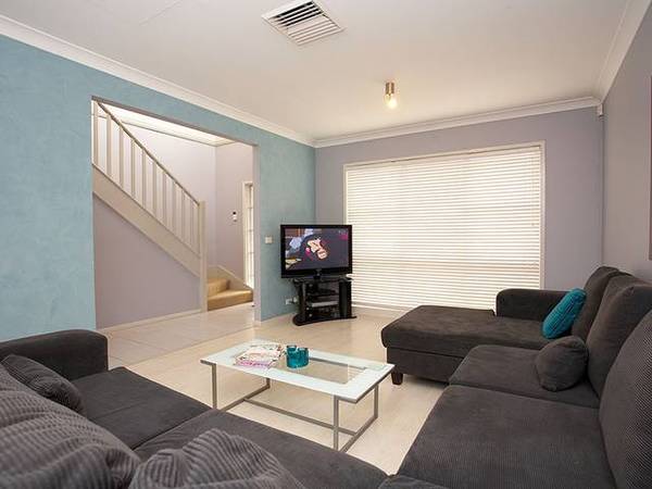 The complete package in sort after estate! Picture