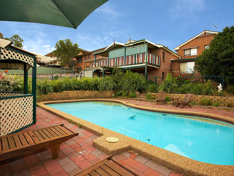 Character filled family home. Picture 2