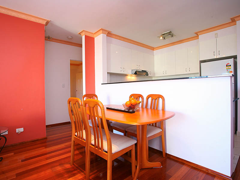 Right in
the heart of Parramatta CBD, Opposite Parramatta Park ! Picture 2