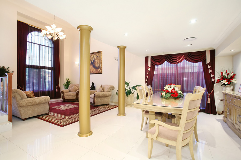 Gourmet Kitchen to Die For! Picture 3