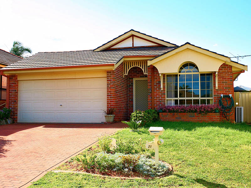 Better than a townhouse! Picture 1