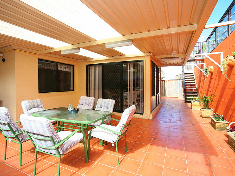 Family home in Tuscan Waters Estate! Picture 3