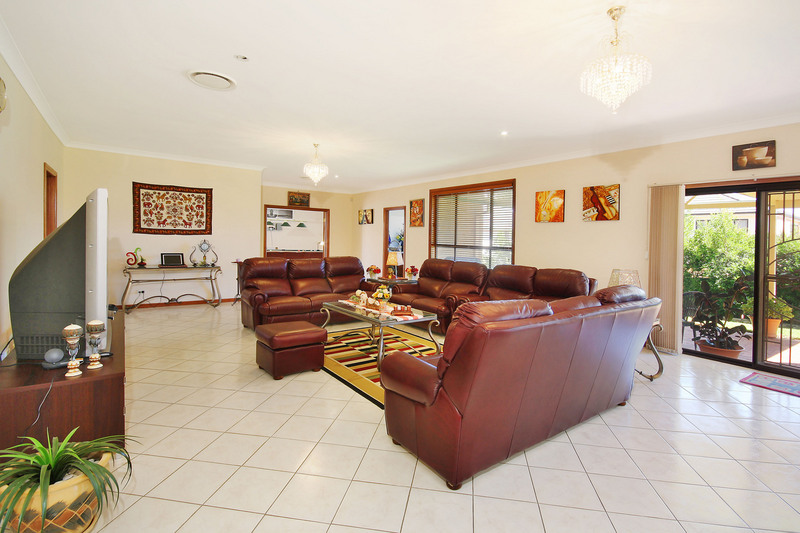 The Perfect Bella Vista Family Home with Downstairs In-Law Accommodation Picture 2