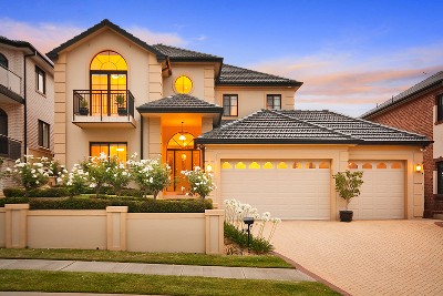 Executive Residence bordering Castle Hill Picture