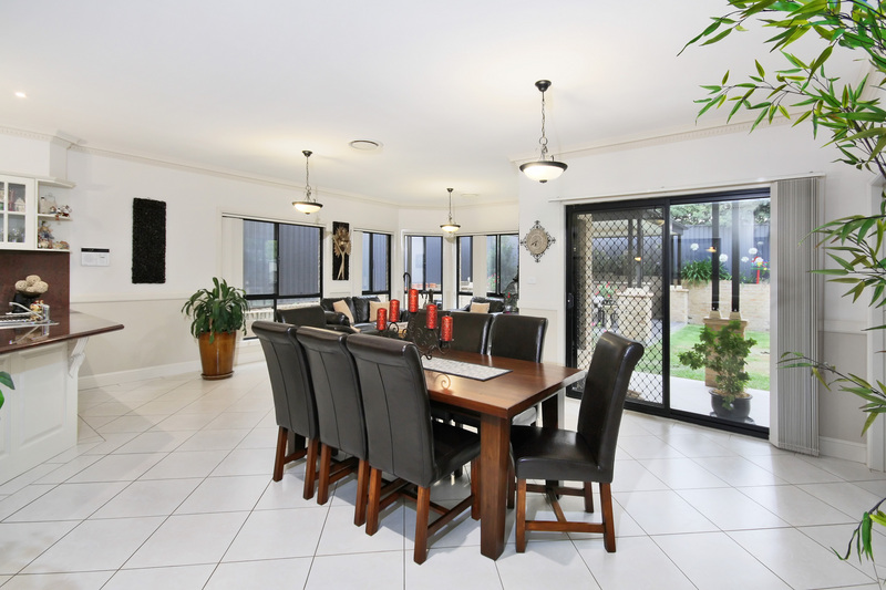 Executive Residence bordering Castle Hill Picture 3