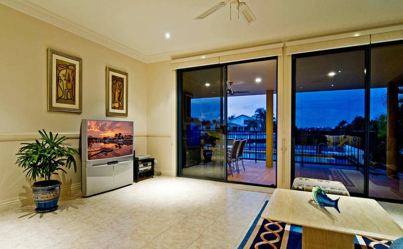 NORTH TO WATER, ALMOST BRAND NEW Picture 3