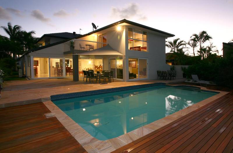 NORTH TO WATER LARGE FAMILY HOME ON RUNAWAY ISLANDS Picture