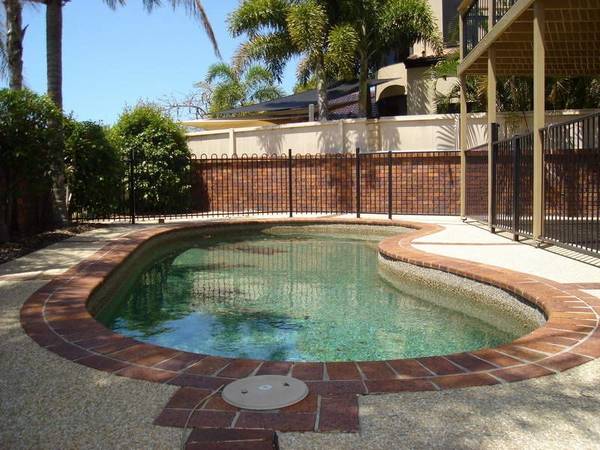 BROADWATER LUXURY HOME with DUAL LIVING Picture