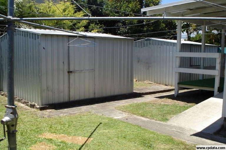 3 bedroom house Picture 2